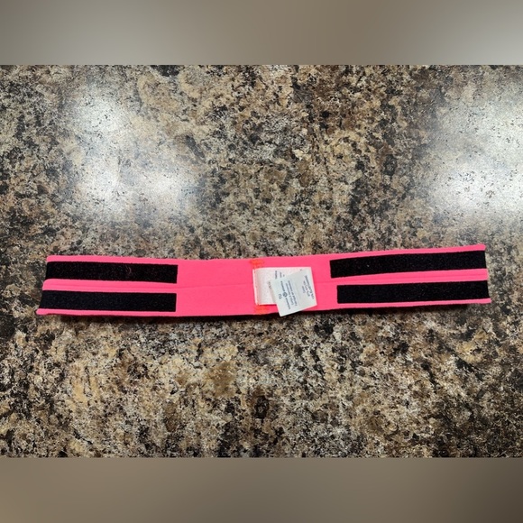 βSOLDβπ Lululemon headband crisp rip tag never worn ππΊπ€© - Picture 8 of 10